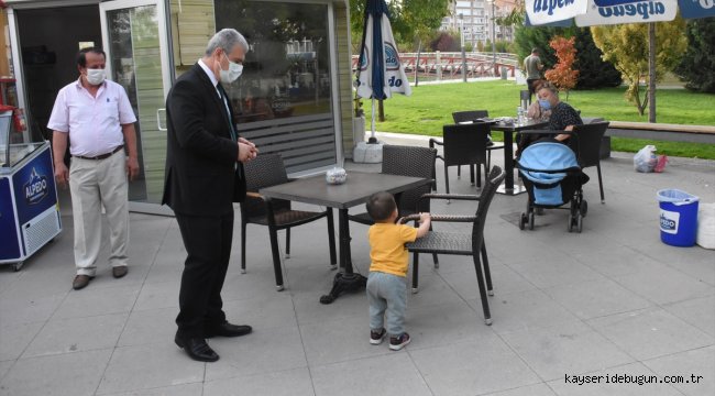 Kırşehir'de park ve kafelerde Kovid-19 tedbirleri denetimi yapıldı