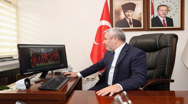 ÖSYM Başkanı Ersoy, AA'nın "Yılın Fotoğrafları" oylamasına katıldı